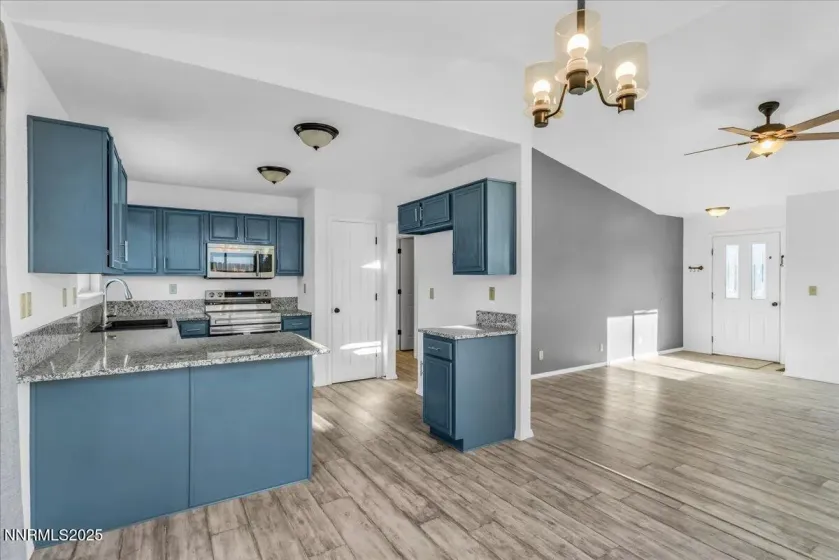 958 Ranchview, Carson City, Nevada 89705, 3 Bedrooms Bedrooms, ,2 BathroomsBathrooms,Residential,Residential,Ranchview,250058958