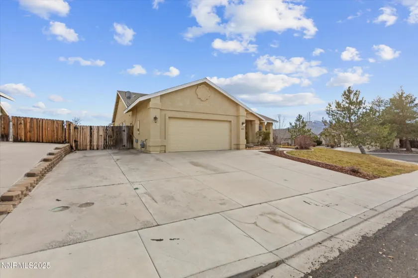 4010 Mount Jefferson, Reno, Nevada 89508, 4 Bedrooms Bedrooms, ,2 BathroomsBathrooms,Residential,Residential,Mount Jefferson,250058961