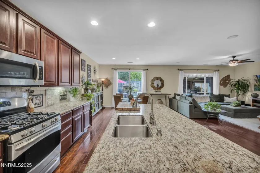 2010 Angel Ridge, Reno, Nevada 89521, 5 Bedrooms Bedrooms, ,3 BathroomsBathrooms,Residential,Residential,Angel Ridge,250057512