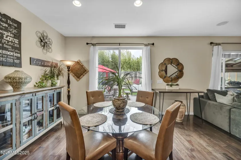 2010 Angel Ridge, Reno, Nevada 89521, 5 Bedrooms Bedrooms, ,3 BathroomsBathrooms,Residential,Residential,Angel Ridge,250057512