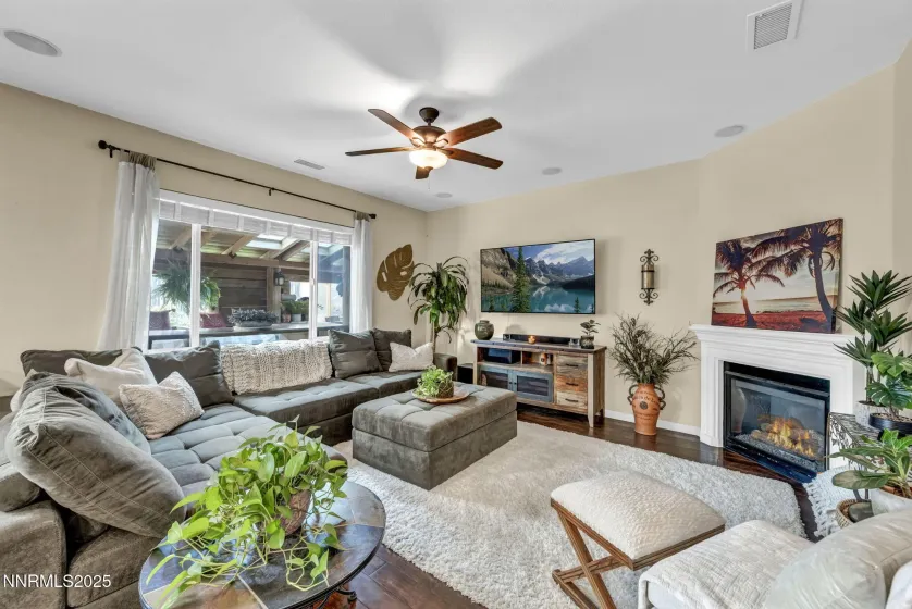 2010 Angel Ridge, Reno, Nevada 89521, 5 Bedrooms Bedrooms, ,3 BathroomsBathrooms,Residential,Residential,Angel Ridge,250057512