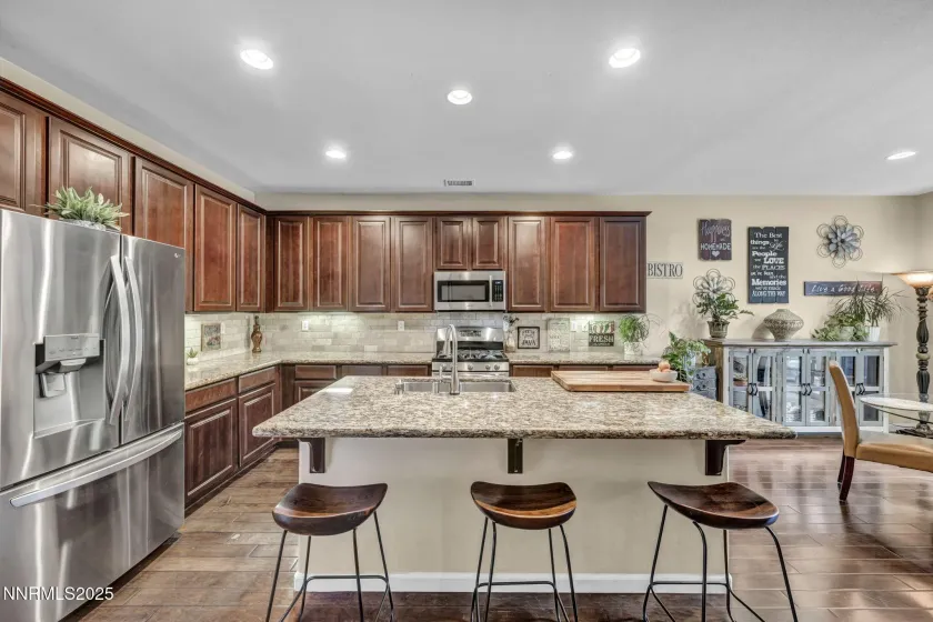 2010 Angel Ridge, Reno, Nevada 89521, 5 Bedrooms Bedrooms, ,3 BathroomsBathrooms,Residential,Residential,Angel Ridge,250057512