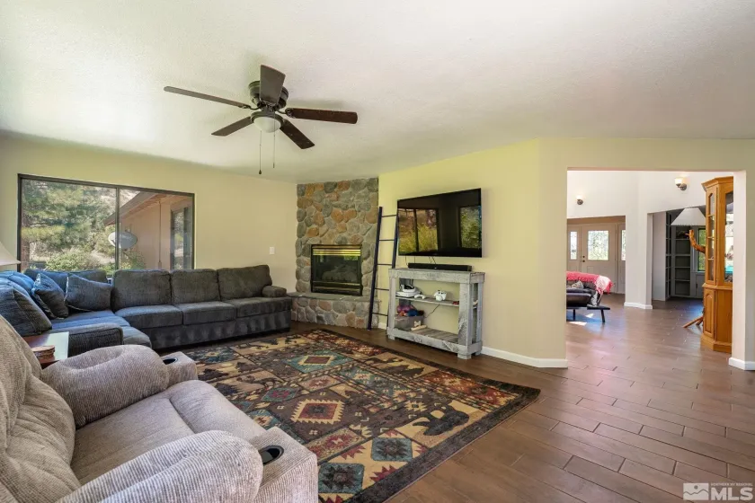 6995 Franktown, Washoe Valley, Nevada 89704, 6 Bedrooms Bedrooms, ,5 BathroomsBathrooms,Residential,Residential,Franktown,250006413