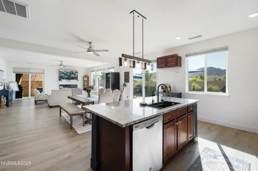 10260 Rollins, Reno, Nevada 89521, 3 Bedrooms Bedrooms, ,3 BathroomsBathrooms,Residential,Residential,Rollins,250058967