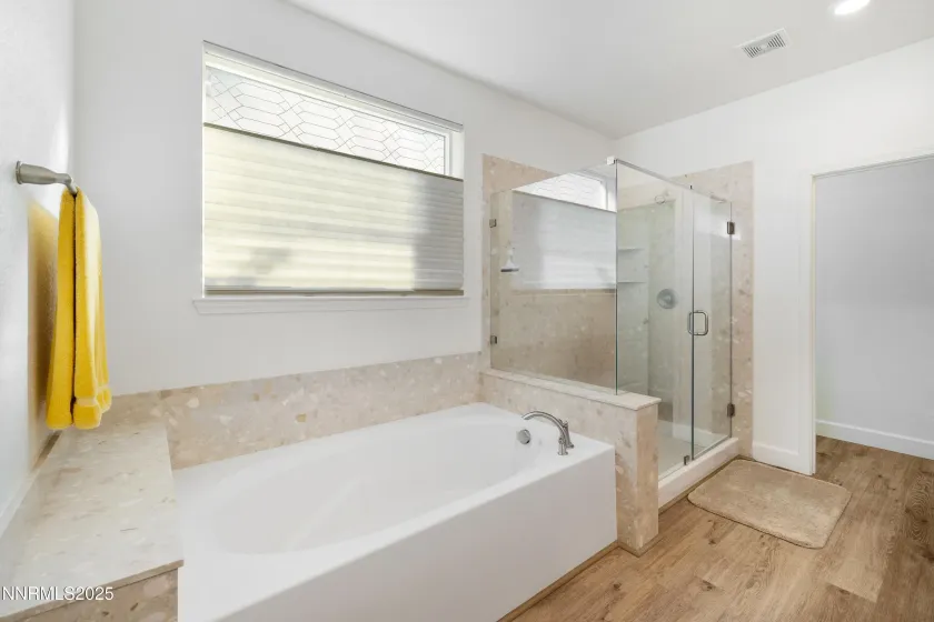 10260 Rollins, Reno, Nevada 89521, 3 Bedrooms Bedrooms, ,3 BathroomsBathrooms,Residential,Residential,Rollins,250058967