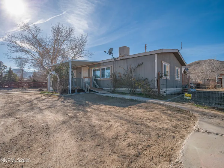 6 Agate Circle, Yerington, Nevada 89447, 3 Bedrooms Bedrooms, ,2 BathroomsBathrooms,Residential,Residential,Agate Circle,250058979