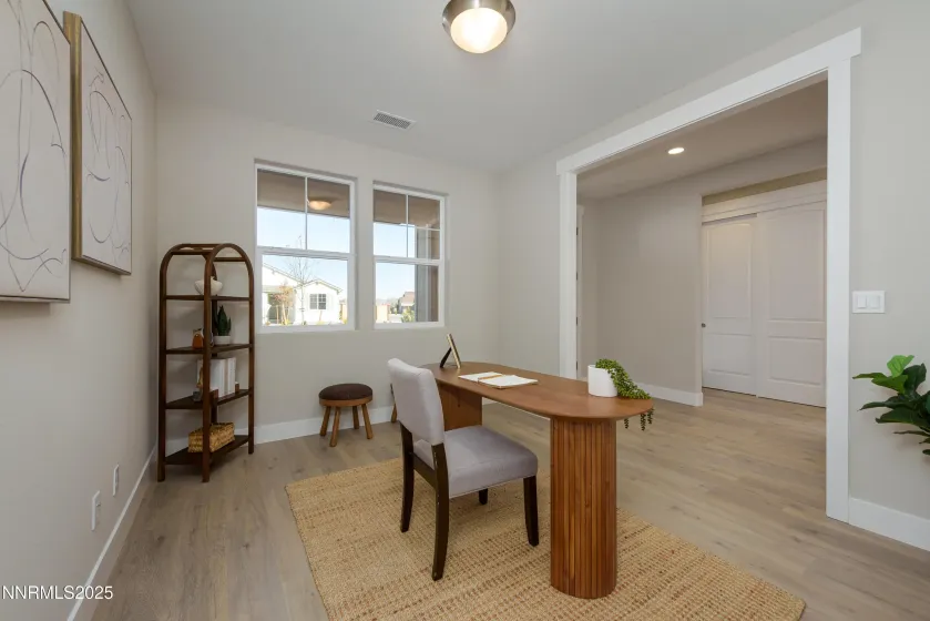 Front Office with en-suite Bathroom