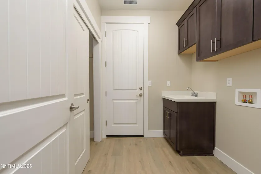 1616 Delta Downs, Minden, Nevada 89423, 3 Bedrooms Bedrooms, ,3 BathroomsBathrooms,Residential,Residential,Delta Downs,250058978