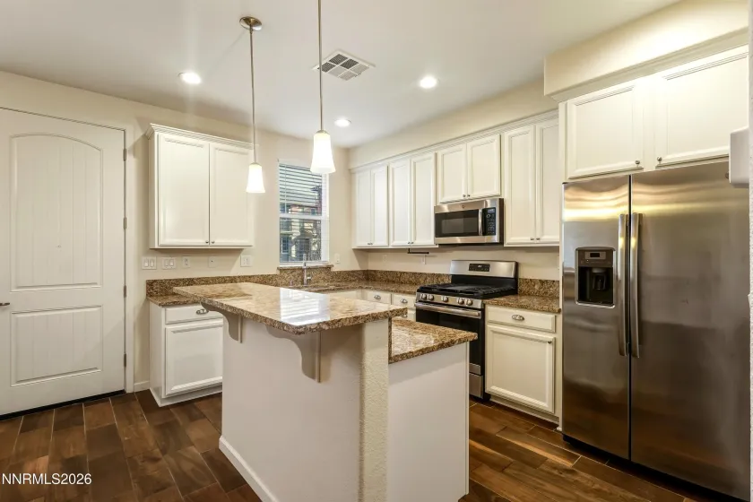 962 End, Carson City, Nevada 89701, 3 Bedrooms Bedrooms, ,3 BathroomsBathrooms,Residential,Residential,End,250058981