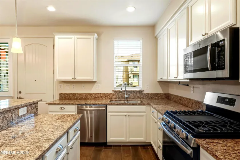 962 End, Carson City, Nevada 89701, 3 Bedrooms Bedrooms, ,3 BathroomsBathrooms,Residential,Residential,End,250058981