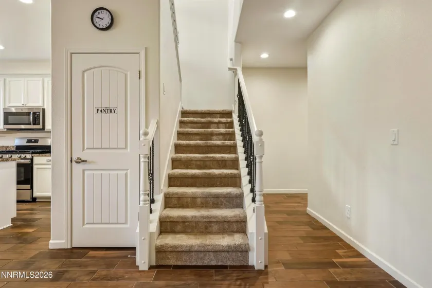 962 End, Carson City, Nevada 89701, 3 Bedrooms Bedrooms, ,3 BathroomsBathrooms,Residential,Residential,End,250058981