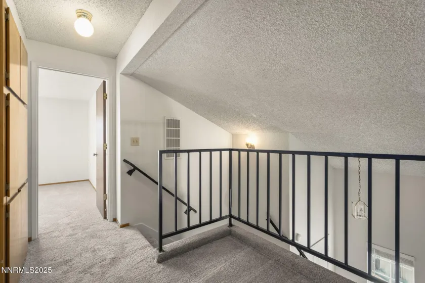 1675 Round Mountain, Sparks, Nevada 89434, 2 Bedrooms Bedrooms, ,3 BathroomsBathrooms,Residential,Residential,Round Mountain,250058984