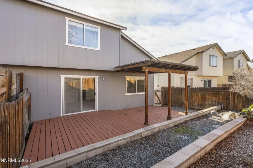 1675 Round Mountain, Sparks, Nevada 89434, 2 Bedrooms Bedrooms, ,3 BathroomsBathrooms,Residential,Residential,Round Mountain,250058984