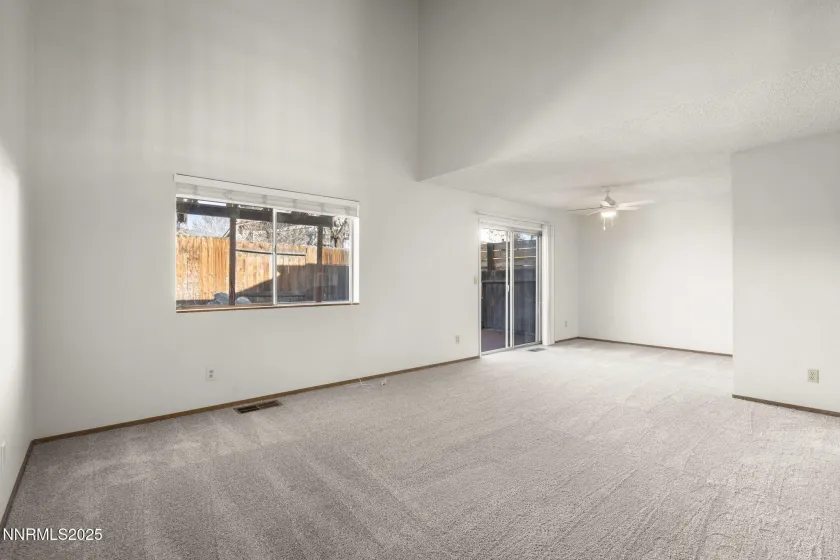 1675 Round Mountain, Sparks, Nevada 89434, 2 Bedrooms Bedrooms, ,3 BathroomsBathrooms,Residential,Residential,Round Mountain,250058984