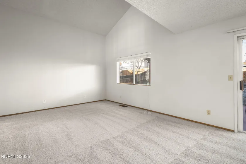 1675 Round Mountain, Sparks, Nevada 89434, 2 Bedrooms Bedrooms, ,3 BathroomsBathrooms,Residential,Residential,Round Mountain,250058984