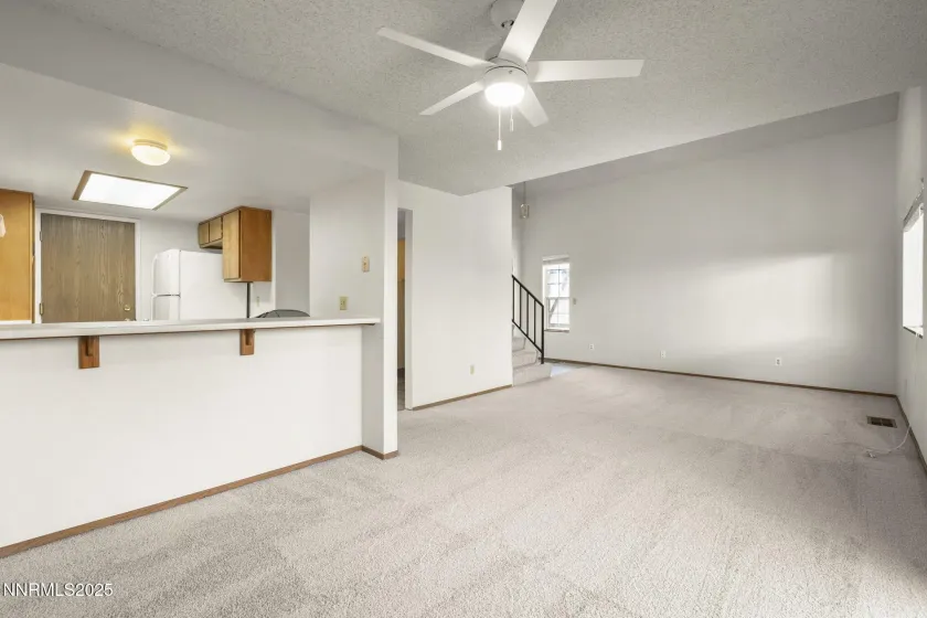 1675 Round Mountain, Sparks, Nevada 89434, 2 Bedrooms Bedrooms, ,3 BathroomsBathrooms,Residential,Residential,Round Mountain,250058984