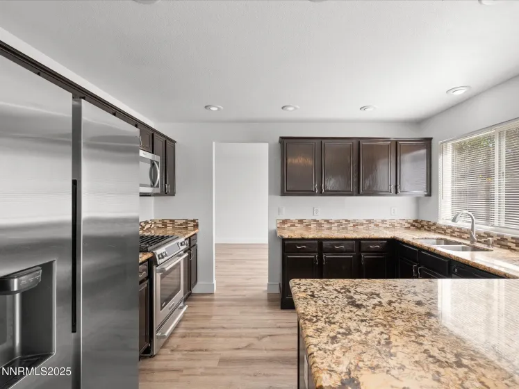 8040 Monterey Shores, Reno, Nevada 89506, 4 Bedrooms Bedrooms, ,3 BathroomsBathrooms,Residential Lease,Manufactured,Monterey Shores,250058986