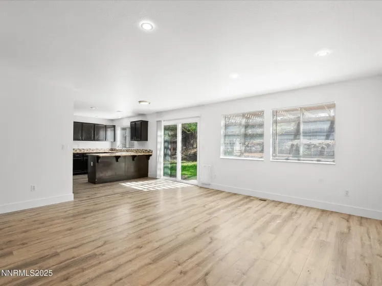 8040 Monterey Shores, Reno, Nevada 89506, 4 Bedrooms Bedrooms, ,3 BathroomsBathrooms,Residential Lease,Manufactured,Monterey Shores,250058986