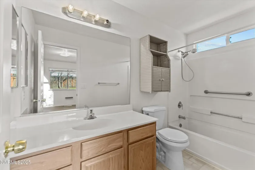 7067 Beethoven, Sun Valley, Nevada 89433, 3 Bedrooms Bedrooms, ,2 BathroomsBathrooms,Residential,Residential,Beethoven,250058989