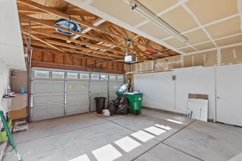 7067 Beethoven, Sun Valley, Nevada 89433, 3 Bedrooms Bedrooms, ,2 BathroomsBathrooms,Residential,Residential,Beethoven,250058989