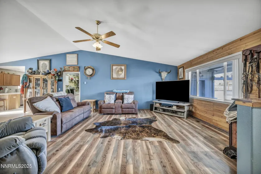 1347 Antelope Valley, Reno, Nevada 89506, 4 Bedrooms Bedrooms, ,3 BathroomsBathrooms,Residential,Residential,Antelope Valley,250058990