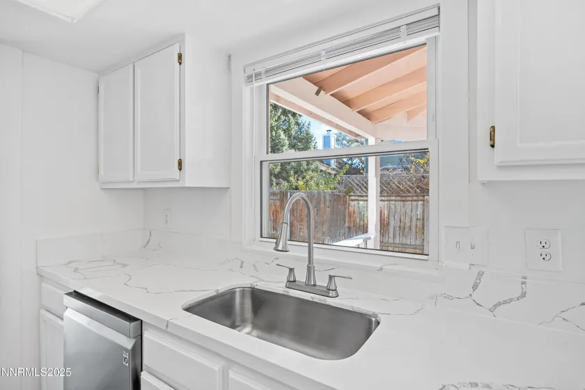 1290 Highgate, Sparks, Nevada 89434, 3 Bedrooms Bedrooms, ,3 BathroomsBathrooms,Residential,Residential,Highgate,250058991