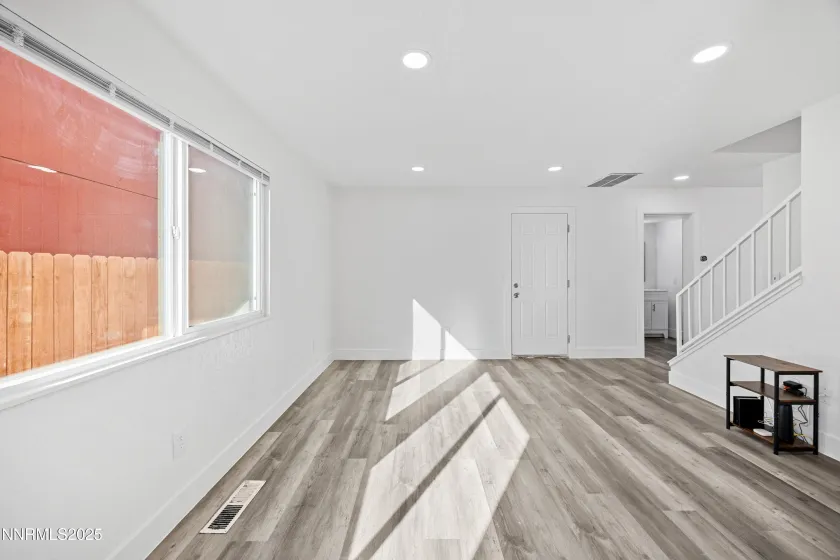 1290 Highgate, Sparks, Nevada 89434, 3 Bedrooms Bedrooms, ,3 BathroomsBathrooms,Residential,Residential,Highgate,250058991