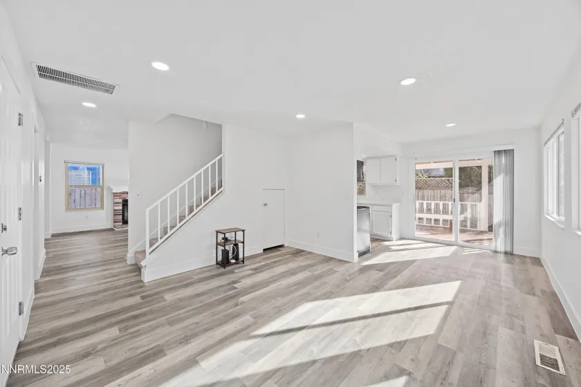 1290 Highgate, Sparks, Nevada 89434, 3 Bedrooms Bedrooms, ,3 BathroomsBathrooms,Residential,Residential,Highgate,250058991