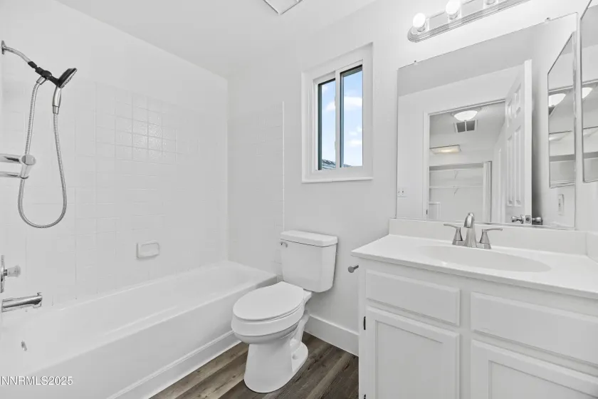 1290 Highgate, Sparks, Nevada 89434, 3 Bedrooms Bedrooms, ,3 BathroomsBathrooms,Residential,Residential,Highgate,250058991