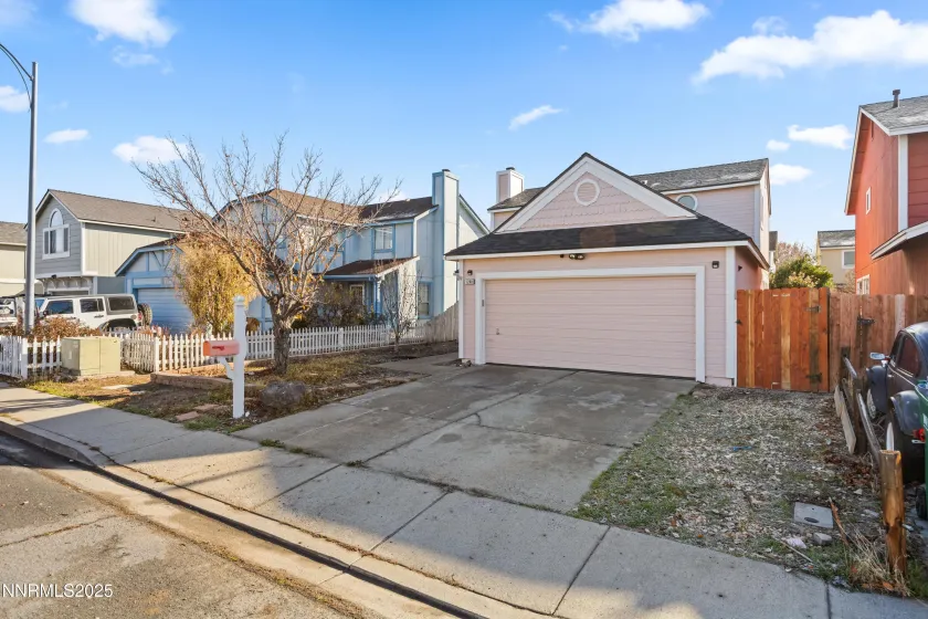 1290 Highgate, Sparks, Nevada 89434, 3 Bedrooms Bedrooms, ,3 BathroomsBathrooms,Residential,Residential,Highgate,250058991