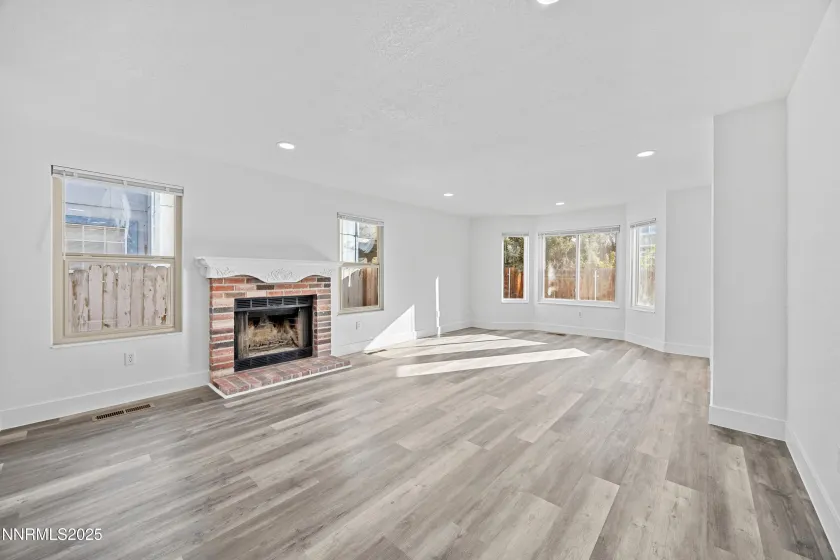 1290 Highgate, Sparks, Nevada 89434, 3 Bedrooms Bedrooms, ,3 BathroomsBathrooms,Residential,Residential,Highgate,250058991