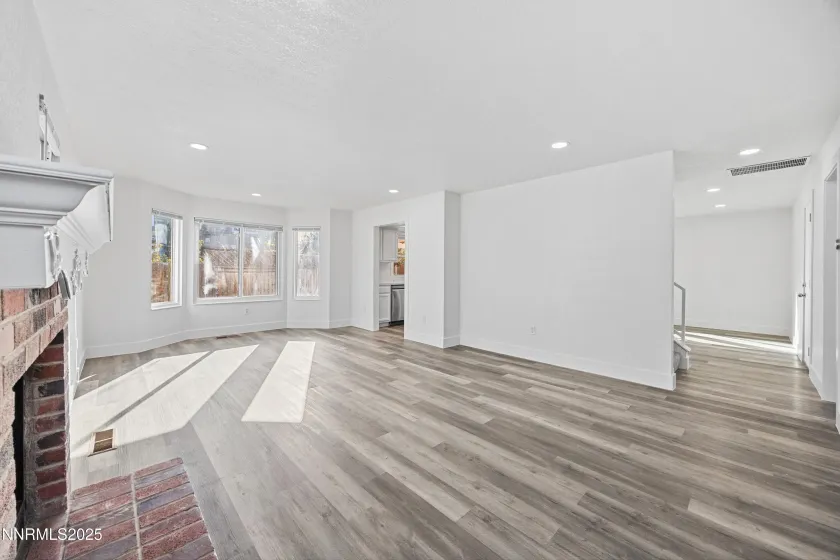 1290 Highgate, Sparks, Nevada 89434, 3 Bedrooms Bedrooms, ,3 BathroomsBathrooms,Residential,Residential,Highgate,250058991