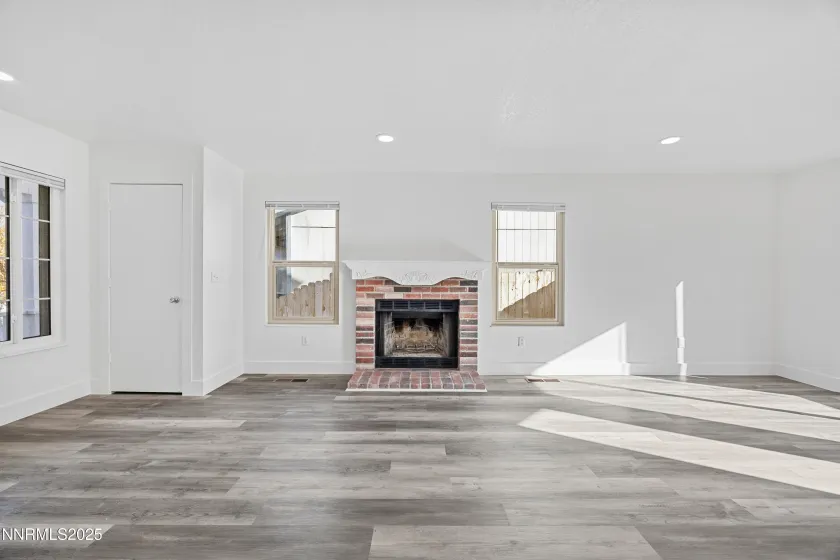 1290 Highgate, Sparks, Nevada 89434, 3 Bedrooms Bedrooms, ,3 BathroomsBathrooms,Residential,Residential,Highgate,250058991