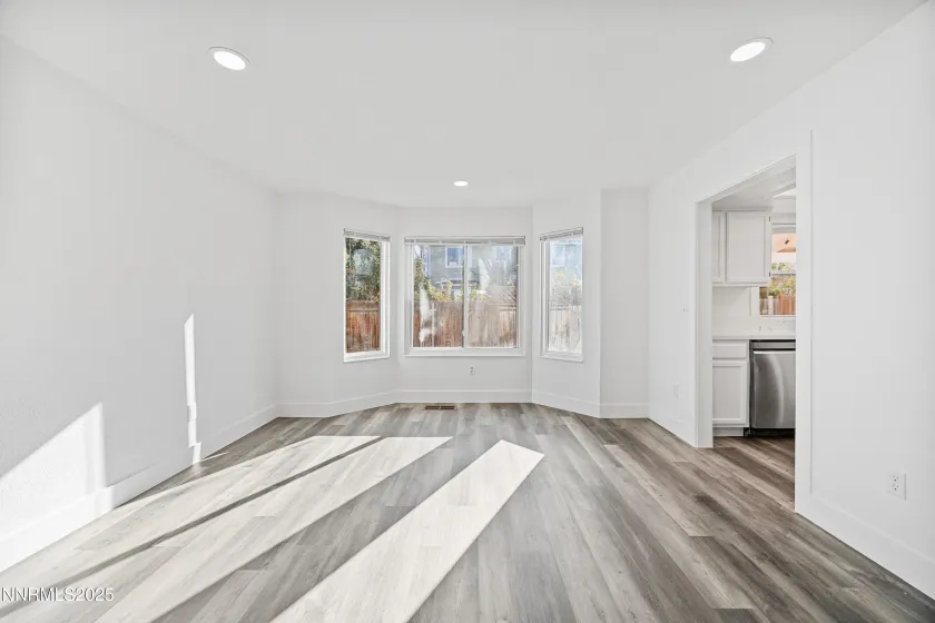 1290 Highgate, Sparks, Nevada 89434, 3 Bedrooms Bedrooms, ,3 BathroomsBathrooms,Residential,Residential,Highgate,250058991