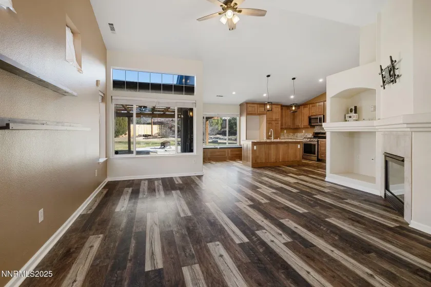 7842 Alcandre, Sparks, Nevada 89436, 3 Bedrooms Bedrooms, ,2 BathroomsBathrooms,Residential,Residential,Alcandre,250058994