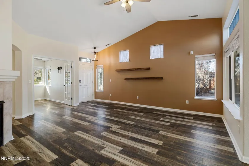 7842 Alcandre, Sparks, Nevada 89436, 3 Bedrooms Bedrooms, ,2 BathroomsBathrooms,Residential,Residential,Alcandre,250058994