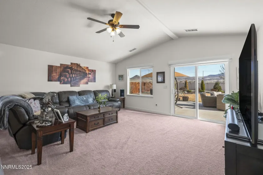 742 Mallard Crest, Sparks, Nevada 89441, 4 Bedrooms Bedrooms, ,2 BathroomsBathrooms,Residential,Residential,Mallard Crest,250058995