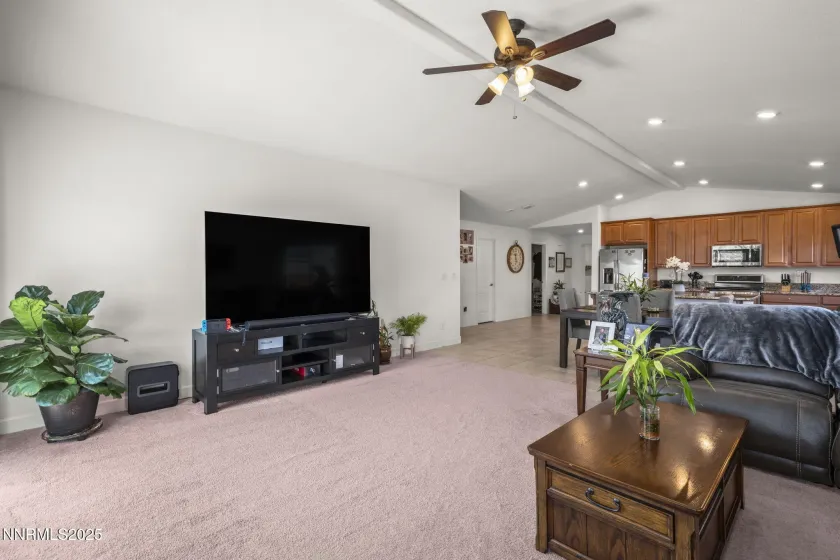 742 Mallard Crest, Sparks, Nevada 89441, 4 Bedrooms Bedrooms, ,2 BathroomsBathrooms,Residential,Residential,Mallard Crest,250058995