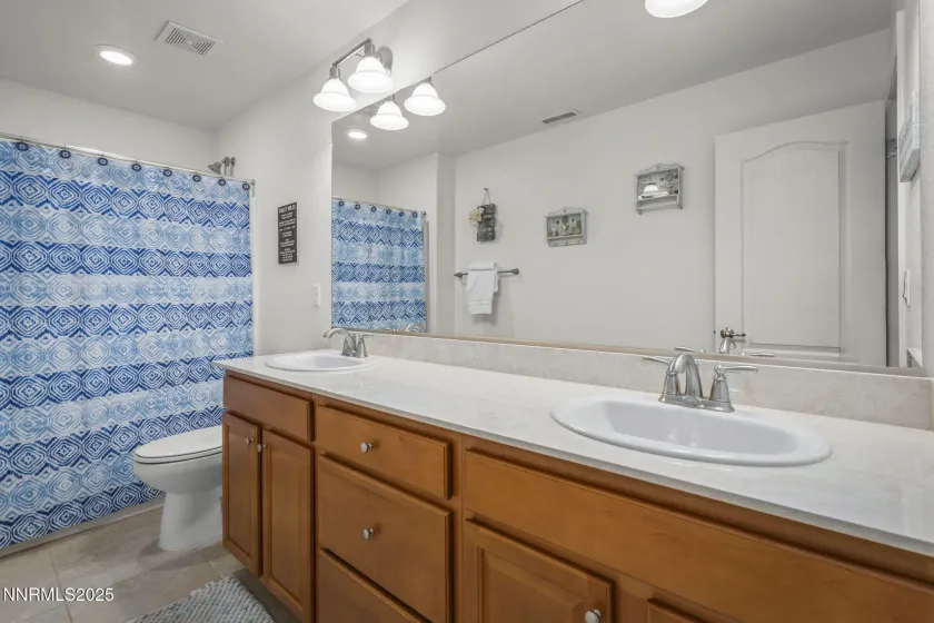 742 Mallard Crest, Sparks, Nevada 89441, 4 Bedrooms Bedrooms, ,2 BathroomsBathrooms,Residential,Residential,Mallard Crest,250058995