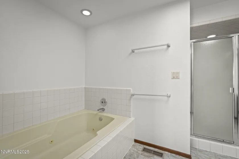 1443 Copper Point, Reno, Nevada 89519, 3 Bedrooms Bedrooms, ,2 BathroomsBathrooms,Residential,Residential,Copper Point,250058999