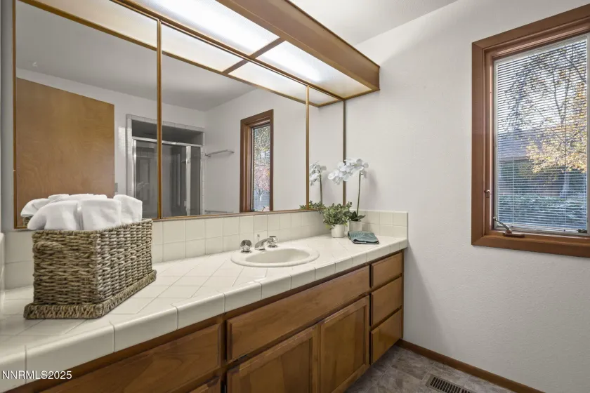 1443 Copper Point, Reno, Nevada 89519, 3 Bedrooms Bedrooms, ,2 BathroomsBathrooms,Residential,Residential,Copper Point,250058999