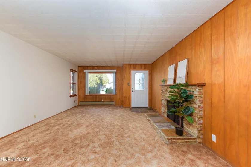 1307 4th, Carson City, Nevada 89703, 2 Bedrooms Bedrooms, ,2 BathroomsBathrooms,Residential,Residential,4th,250058997