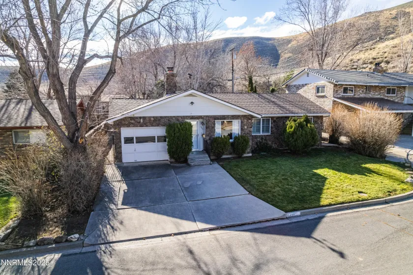 1307 4th, Carson City, Nevada 89703, 2 Bedrooms Bedrooms, ,2 BathroomsBathrooms,Residential,Residential,4th,250058997