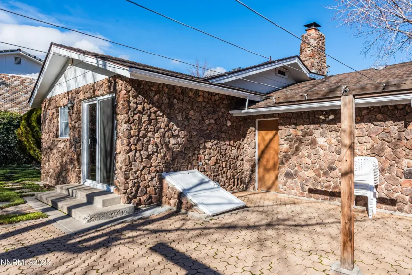 1307 4th, Carson City, Nevada 89703, 2 Bedrooms Bedrooms, ,2 BathroomsBathrooms,Residential,Residential,4th,250058997