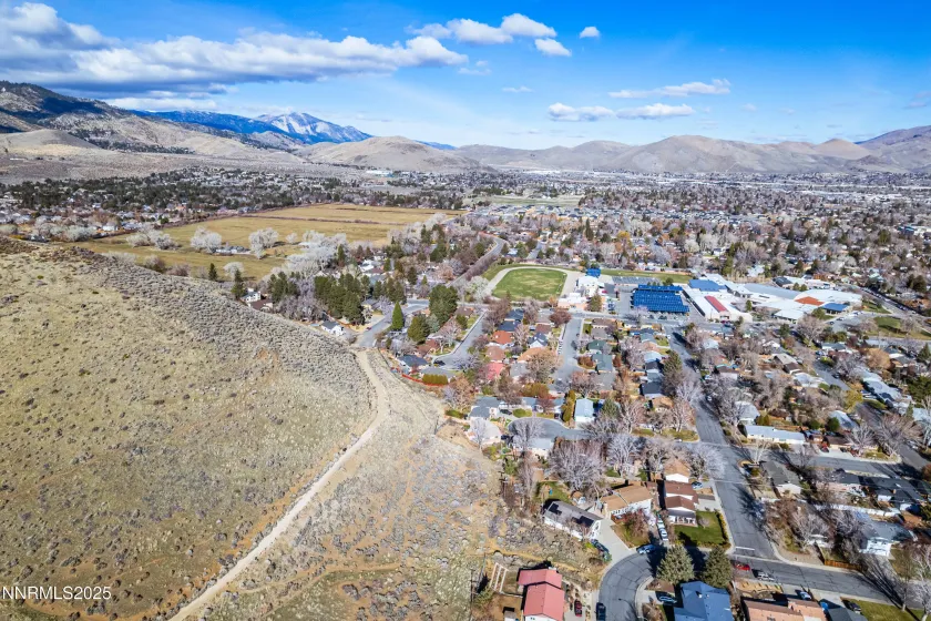 1307 4th, Carson City, Nevada 89703, 2 Bedrooms Bedrooms, ,2 BathroomsBathrooms,Residential,Residential,4th,250058997