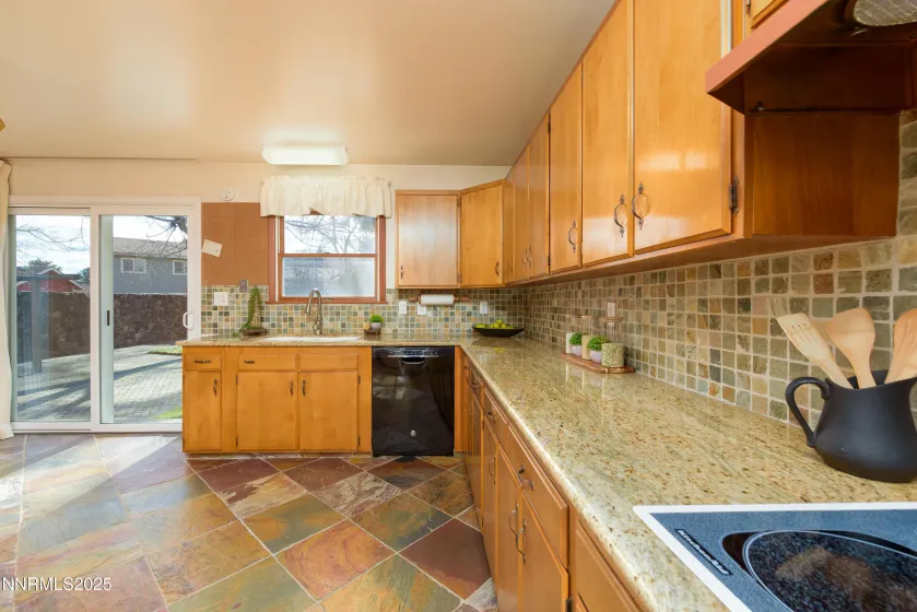 1307 4th, Carson City, Nevada 89703, 2 Bedrooms Bedrooms, ,2 BathroomsBathrooms,Residential,Residential,4th,250058997