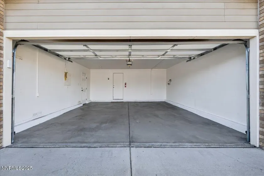 2542 Ravenshorn, Carson City, Nevada 89706, 3 Bedrooms Bedrooms, ,2 BathroomsBathrooms,Residential,Residential,Ravenshorn,250058998