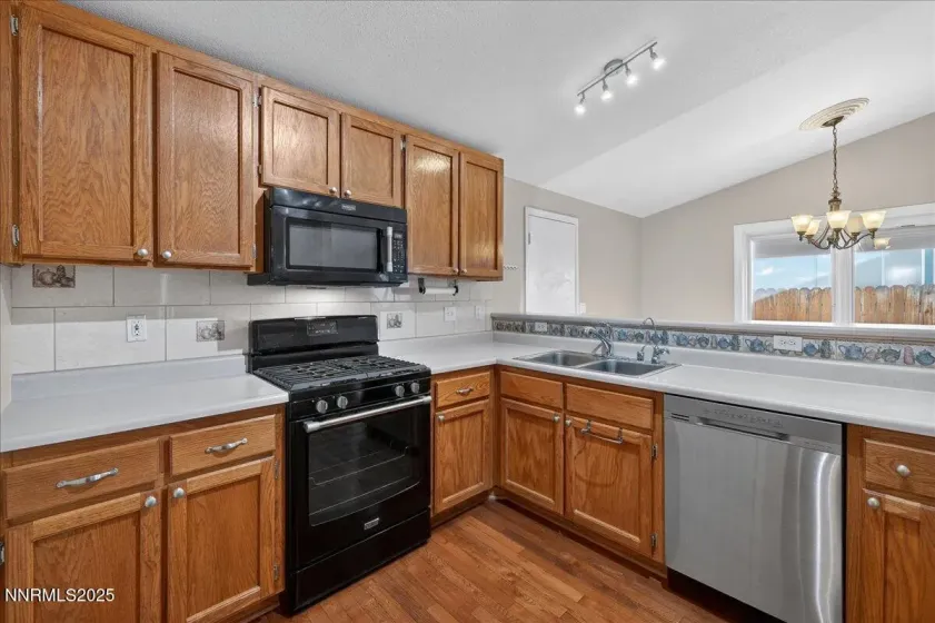 2542 Ravenshorn, Carson City, Nevada 89706, 3 Bedrooms Bedrooms, ,2 BathroomsBathrooms,Residential,Residential,Ravenshorn,250058998