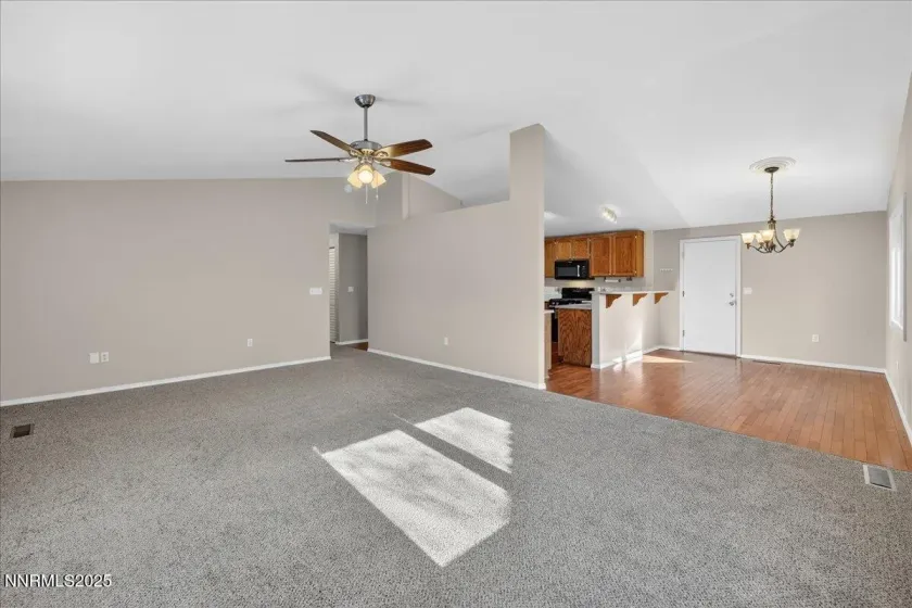 2542 Ravenshorn, Carson City, Nevada 89706, 3 Bedrooms Bedrooms, ,2 BathroomsBathrooms,Residential,Residential,Ravenshorn,250058998