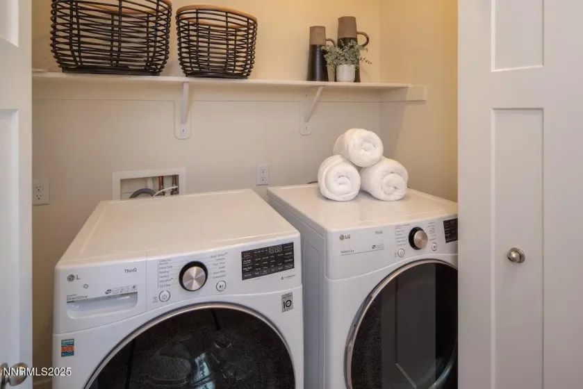 7790 Town Square, Reno, Nevada 89523, 2 Bedrooms Bedrooms, ,3 BathroomsBathrooms,Residential,Residential,Town Square,250059001